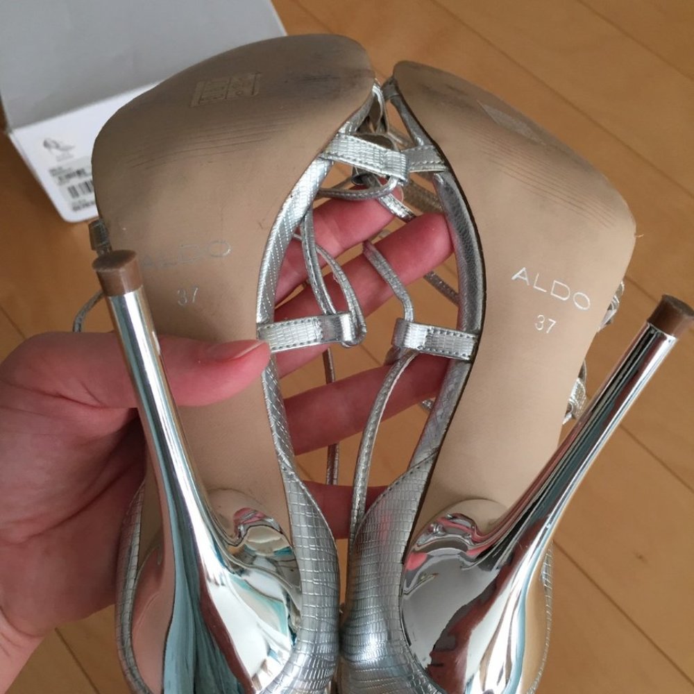 ALDO, SILVER LACE SEXY HIGH HEEL SANDALS, SZ.37 - Picture 4 of 7